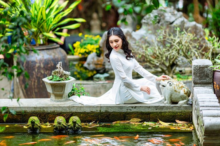 DIY Fashion: Customizing Your Wardrobe